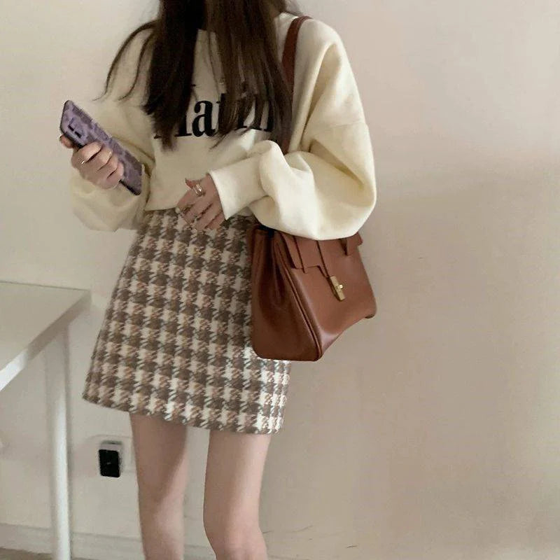 Elegant Ladies' Tall Waist Checkered Wool Skirt