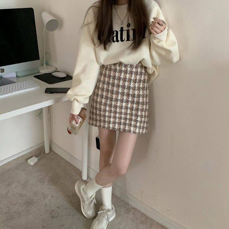Elegant Ladies' Tall Waist Checkered Wool Skirt