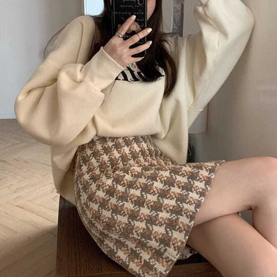 Elegant Ladies' Tall Waist Checkered Wool Skirt